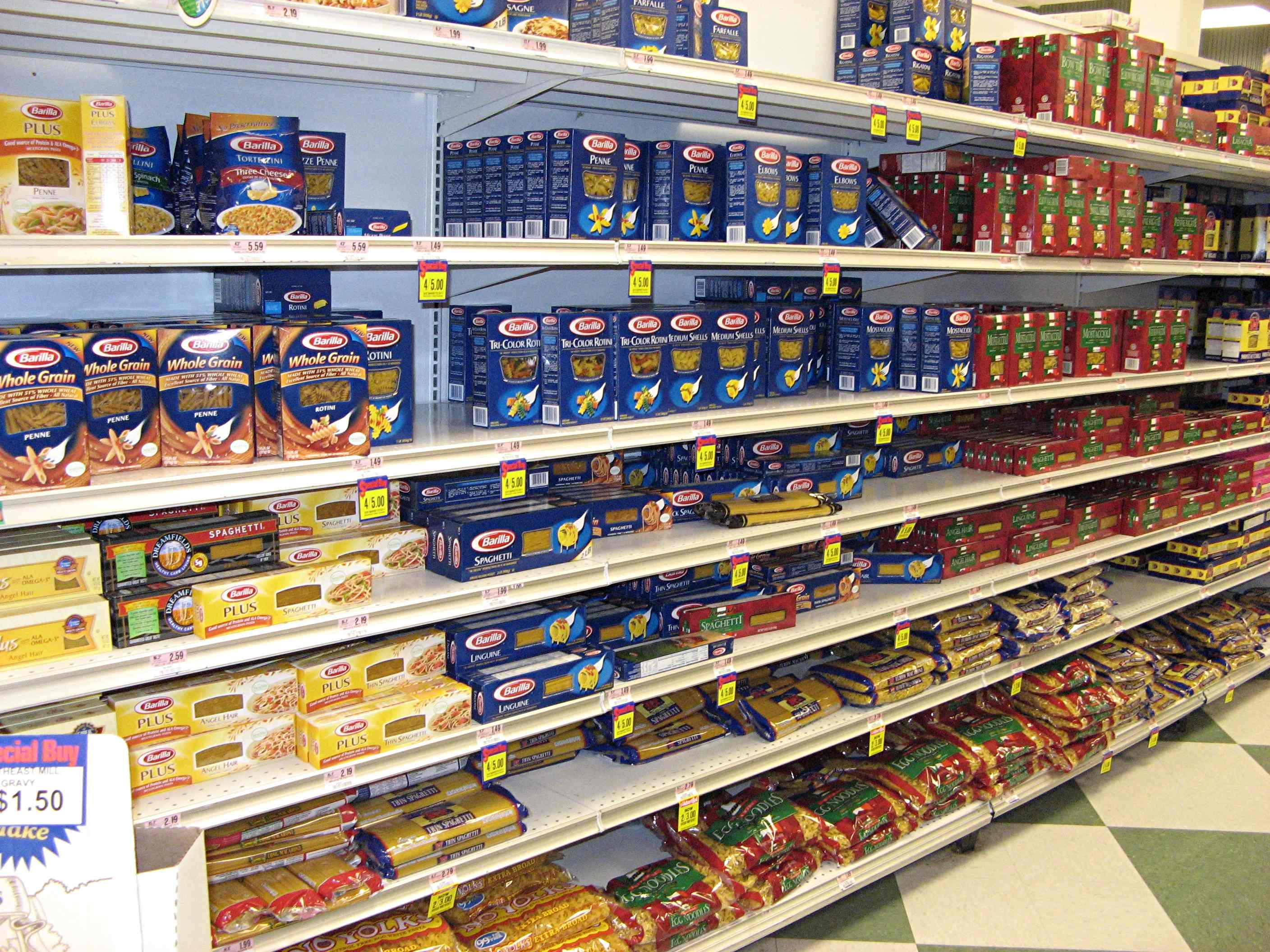 Experiencing the paradox of choice at the local Schnucks grocery store. 4 pasta-aisle-lo-res.jpg