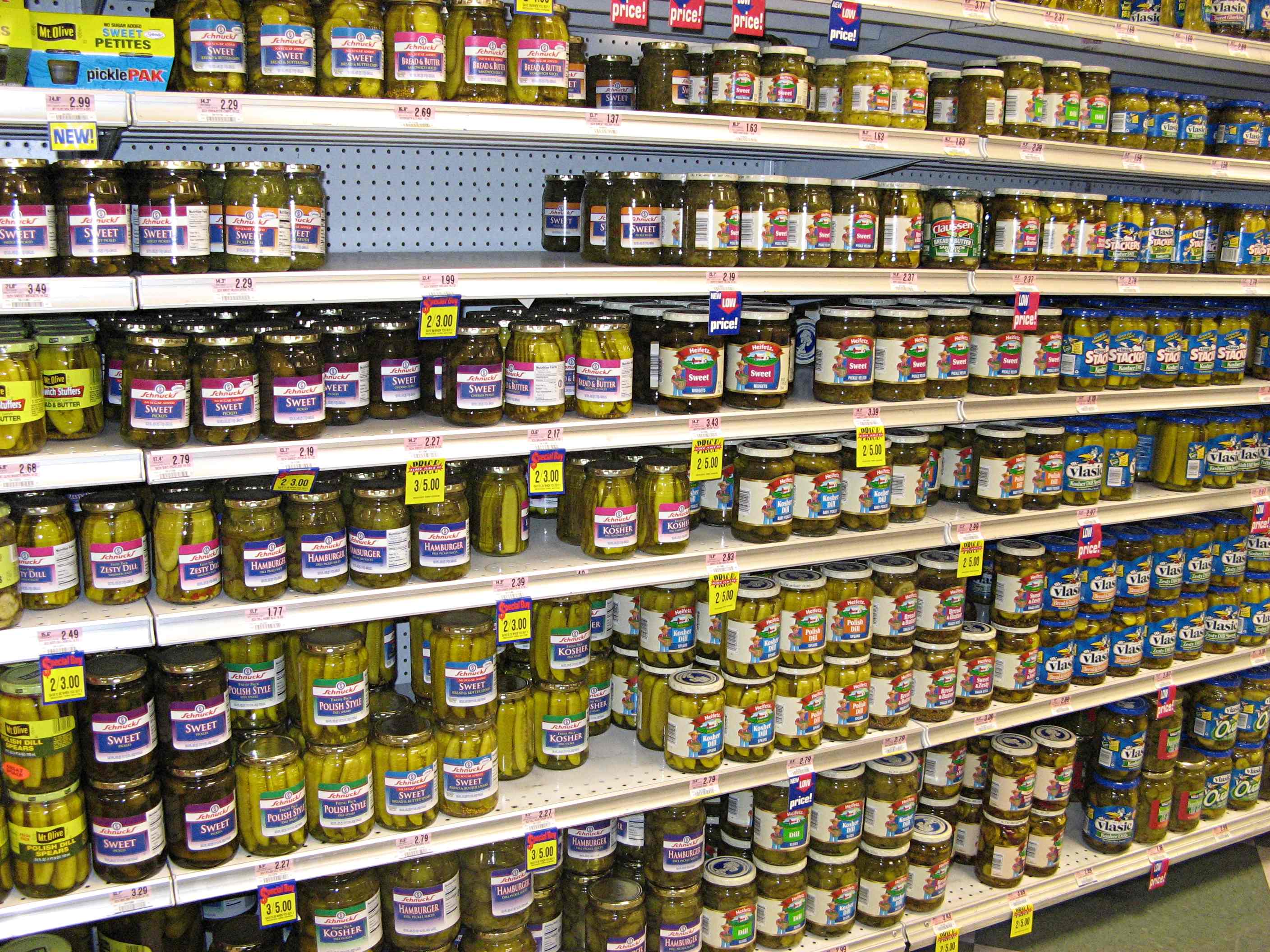 Experiencing the paradox of choice at the local Schnucks grocery store. 3 pickle-aisle-lo-res.jpg